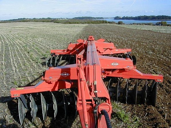 KUHN MX 28